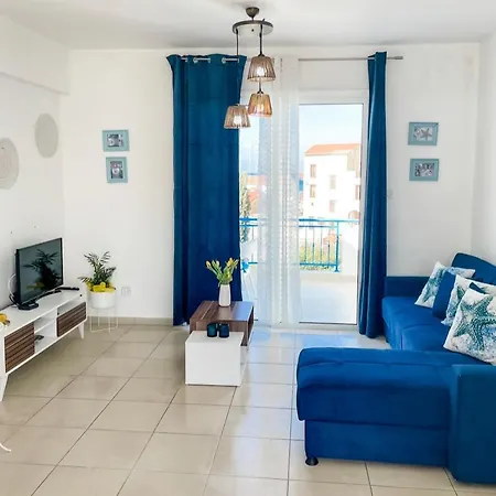 Blue Lagoon 12a Latsi *