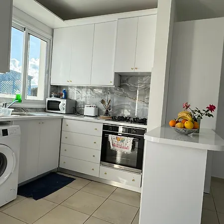 Blue Lagoon 12a Latsi * Polis